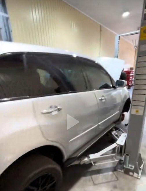 Планове ТО автомобіля на підйомнику в СТО Техностан у Запоріжжі